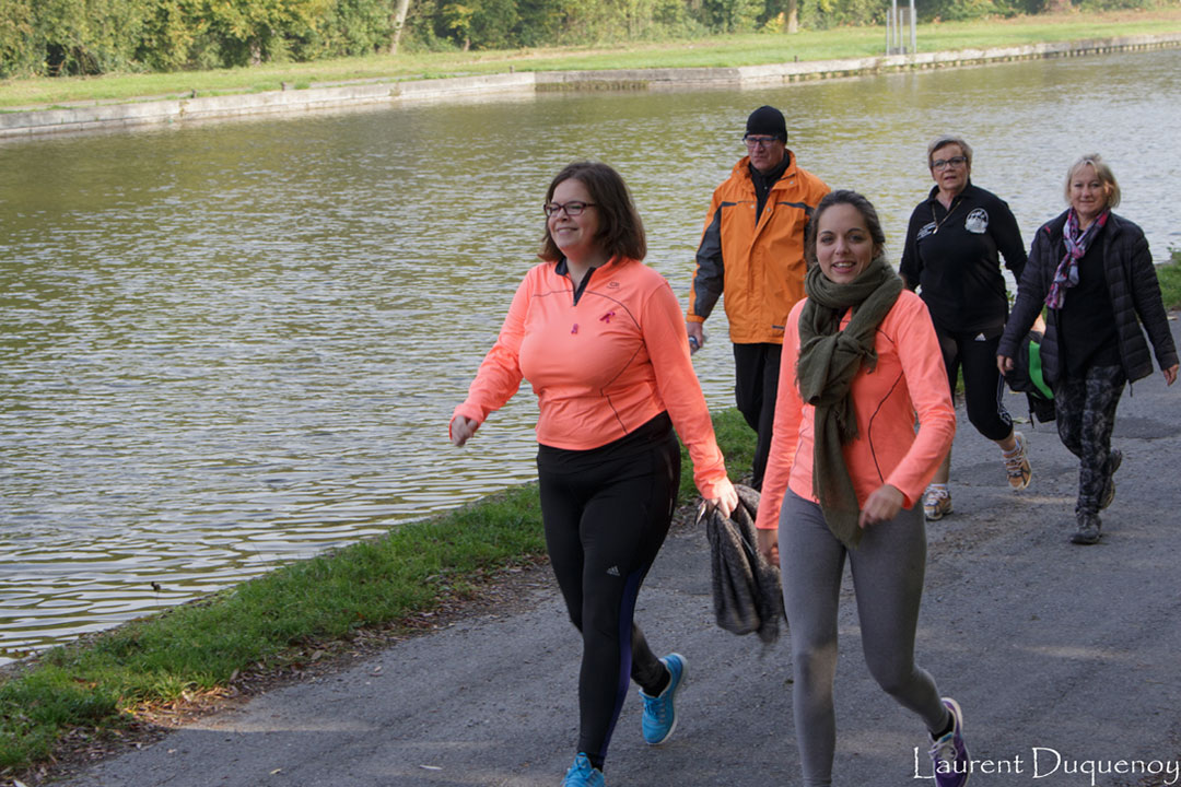 Association Diamant Rose organise une marche pour Octobre Rose en 2015
