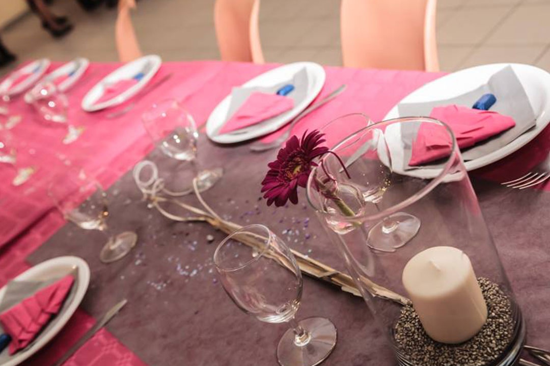 Décoration des tables pour la soirée couscous