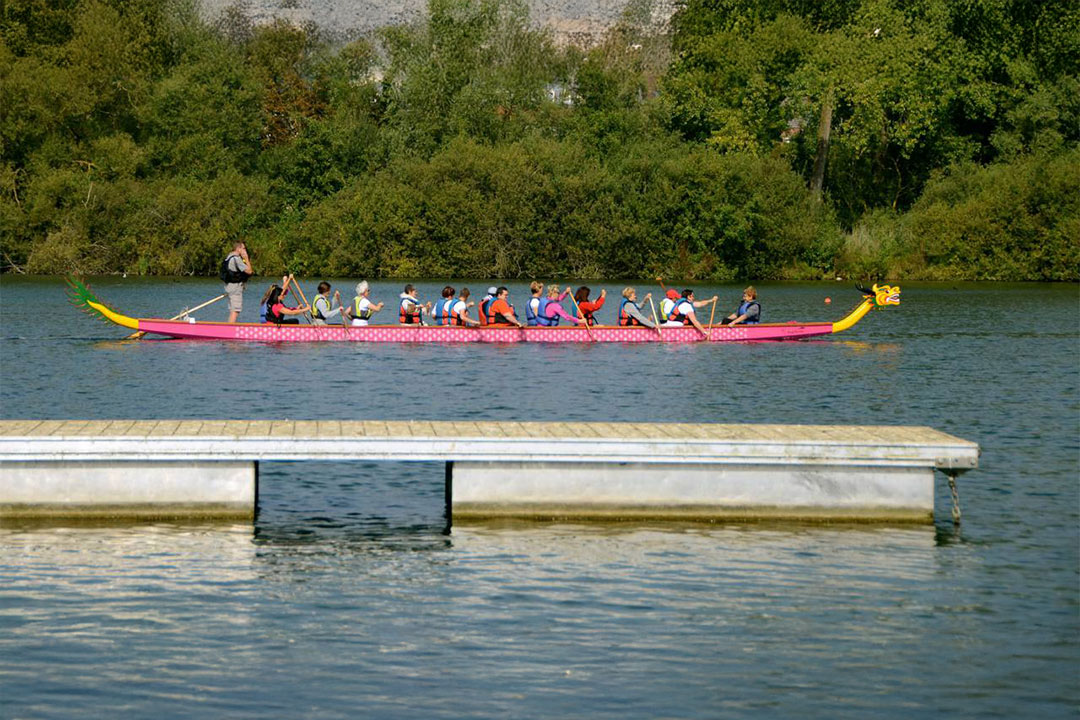 Inauguration du Dragon Boat de Diamant Rose sur le marais D'Isle