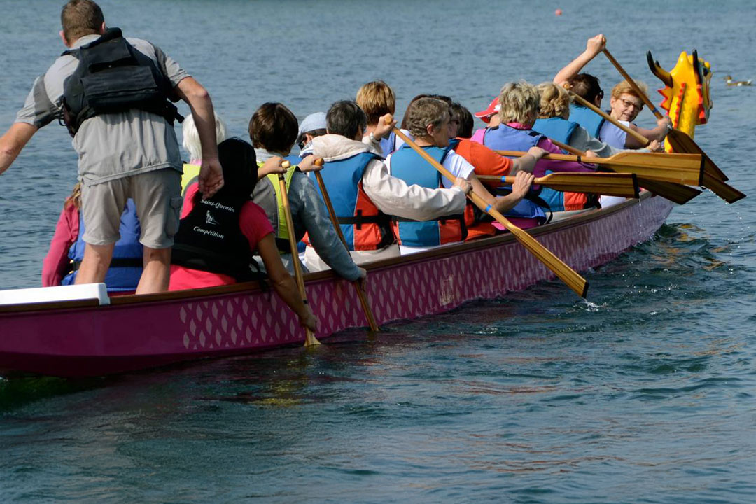 Les Débuts du Dragon Boat de Diamant Rose