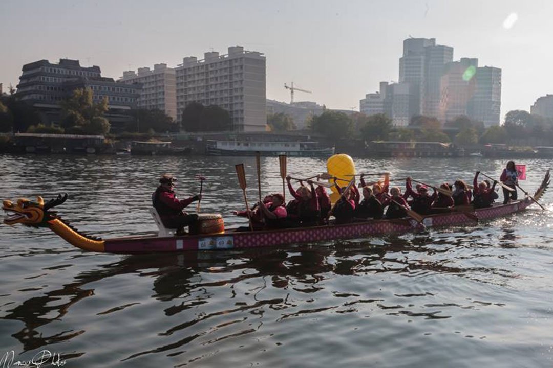 Les Dragon Ladies vous saluent depuis Paris La Seine