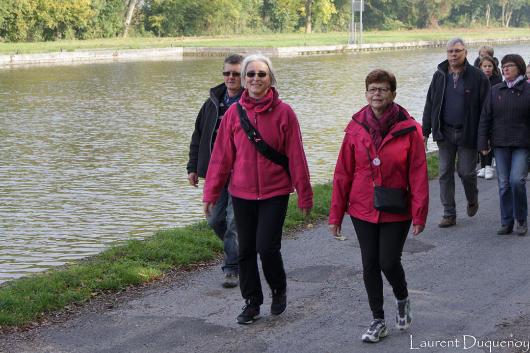 Marche d'octobre rose 2015 à Saint-Quentin