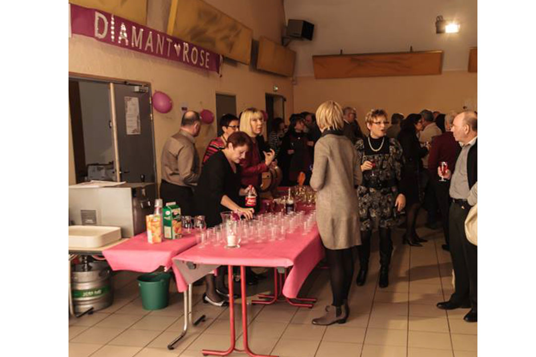 Soirée de diamant rose organisée pour les diam's