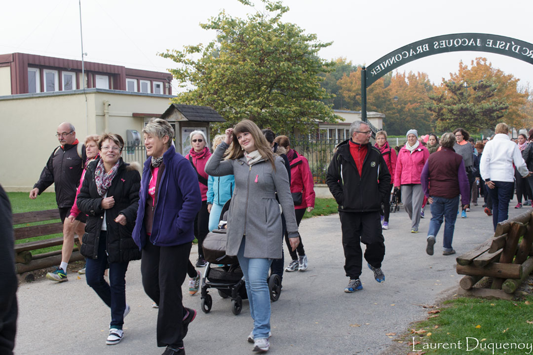 Tous ensemble pour la marche d'octobre Rose à Saint-Quentin