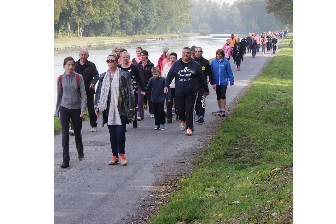 Marchons contre le cancer pour octobre rose à Saint-Quentin